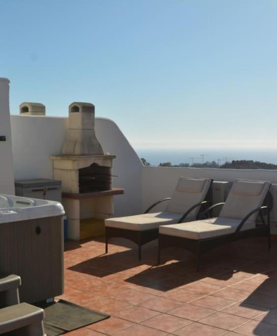 Atico Con Jacuzzi Vista Mar Y Montana Lägenhet Mijas Exteriör bild